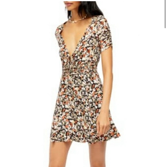 Free People Dresses & Skirts - Free People Fit & Flare floral mini dress size 8